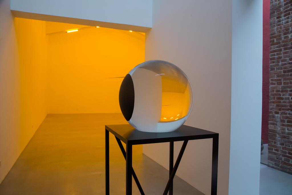 Open ego, 2015<br />Mirrored Gardens, Hualong Agriculture Grand View Garden, Panyu, Guangzhou, 2015<br />Photo: Luo Xianglin, Chen Shengming