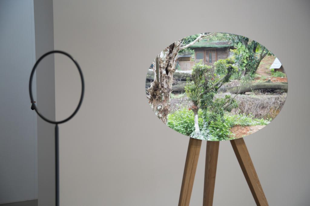 Self loop, 2015<br />Mirrored Gardens, Hualong Agriculture Grand View Garden, Panyu, Guangzhou, China, 2015<br />Photo: Luo Xianglin, Chen Shengming